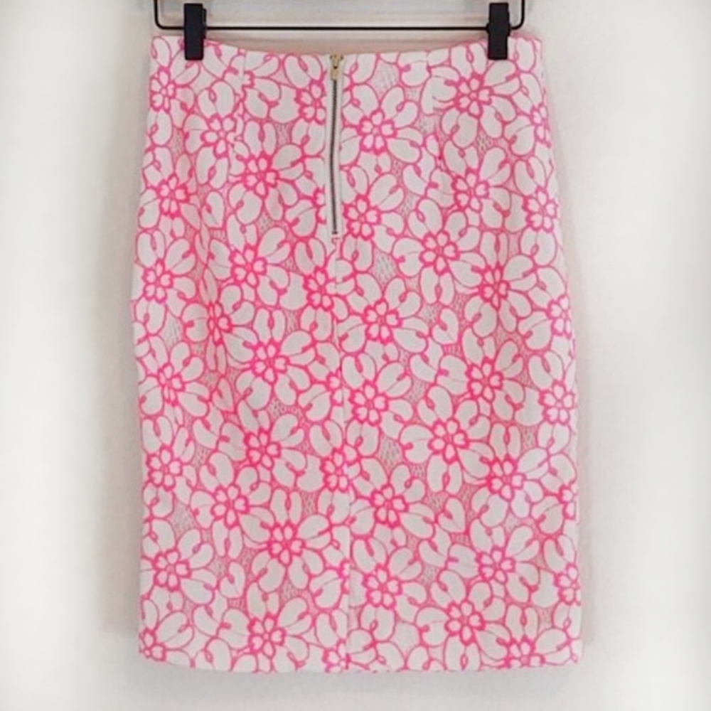 Lilly Pulitzer Hyacinth Fiesta Pink Pique Lace Pencil Skirt - Picture 2 of 8